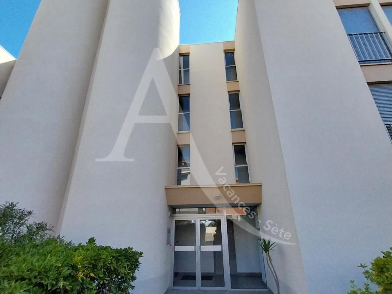 40 M², 1Ere Ligne Mer, Dernier Etage Avec Ascenseur Sete Exterior photo